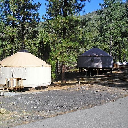Yosemite Lakes Hillside Yurt 1 Harden Flat Exterior photo