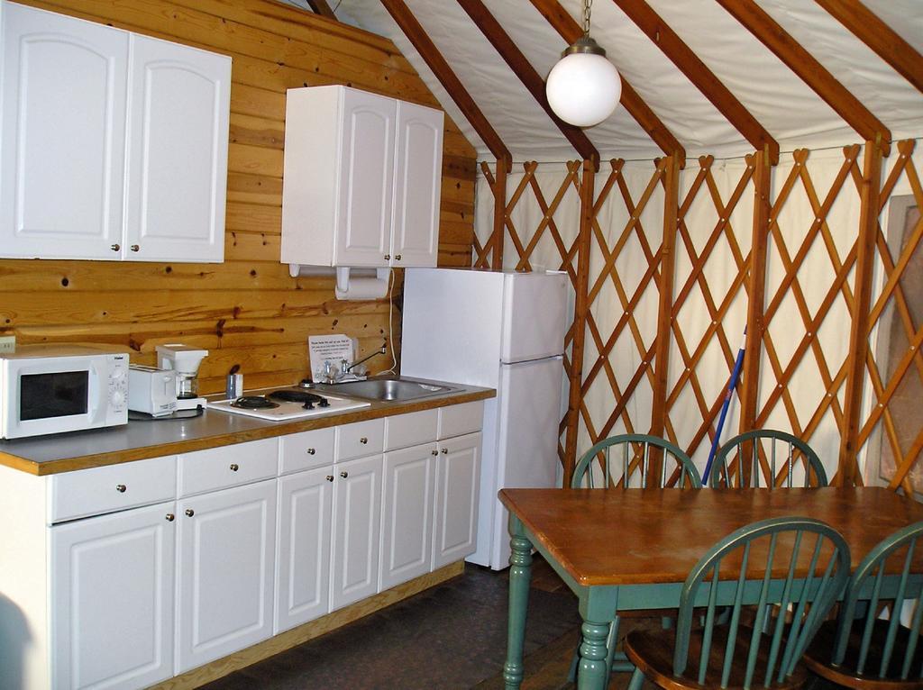 Yosemite Lakes Hillside Yurt 1 Harden Flat Exterior photo